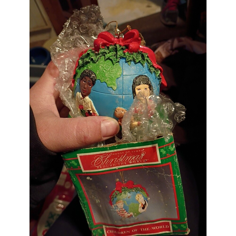 House of Lloyd CHRISTMAS Around The World "Children of the World" -gry